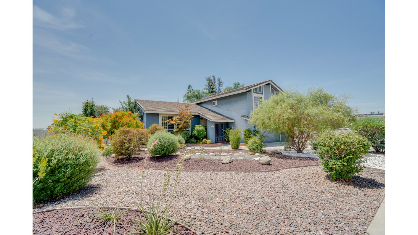 8449 Lemon Avenue, Alta Loma, CA 91701