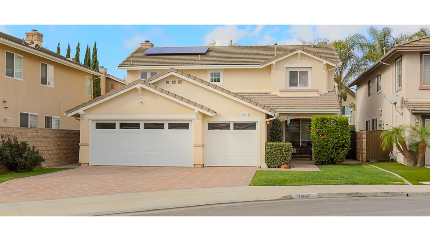19631 Ashworth Circle, Huntington Beach, CA 92646