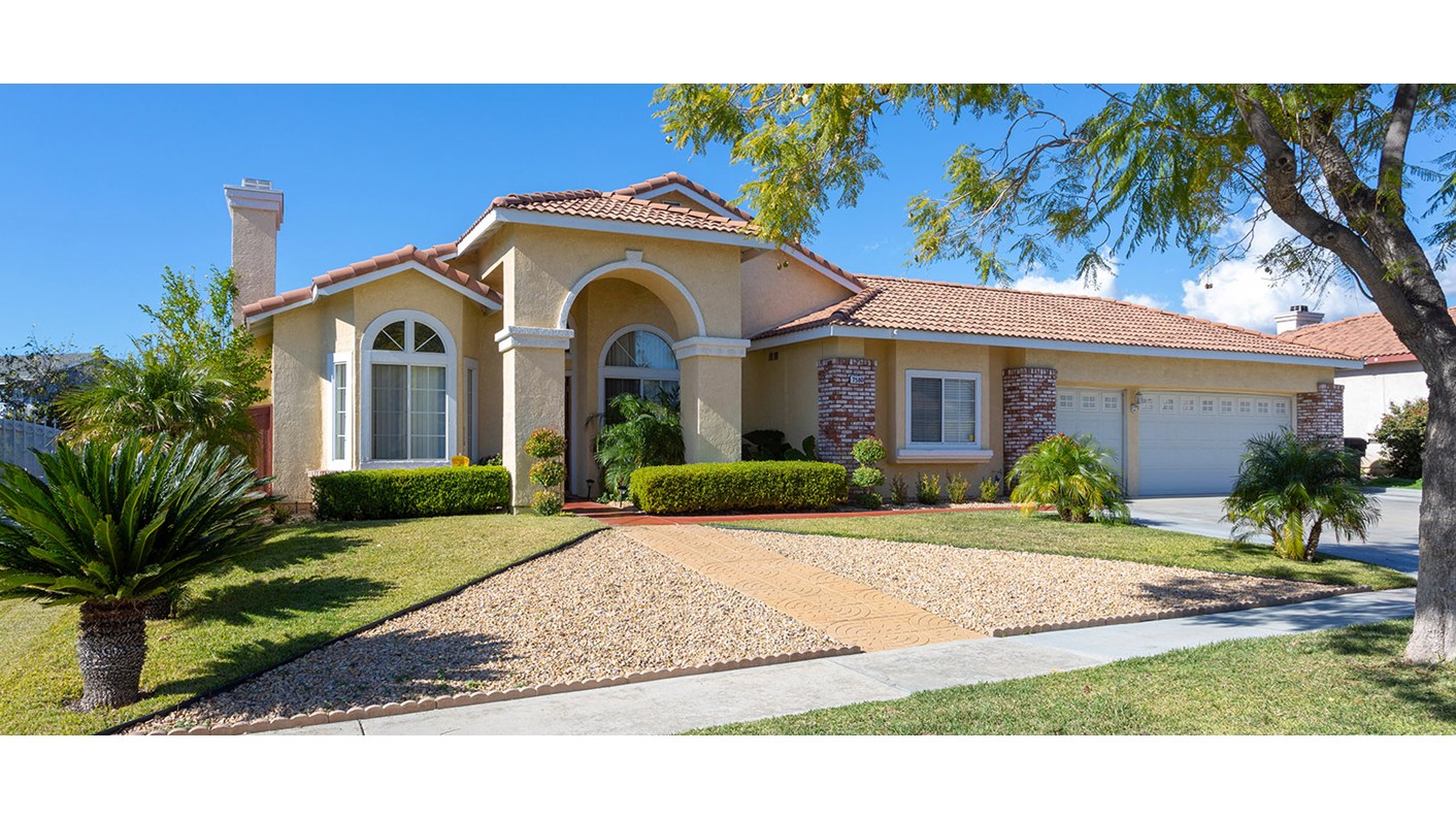 7580 Jacaranda Avenue, Fontana, CA 92336