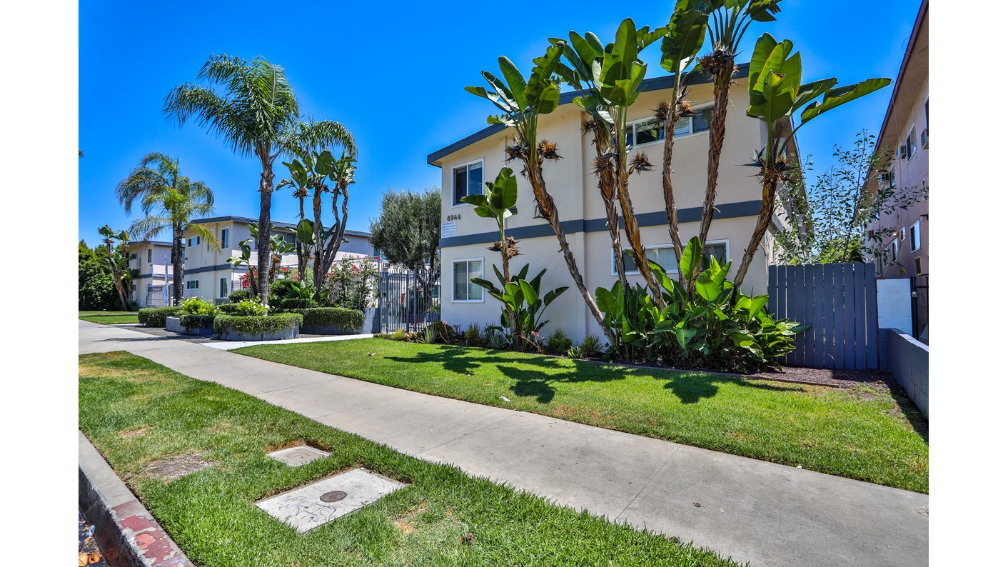 6944-54 Coldwater Canyon Avenue, Valley Glen, CA 91605
