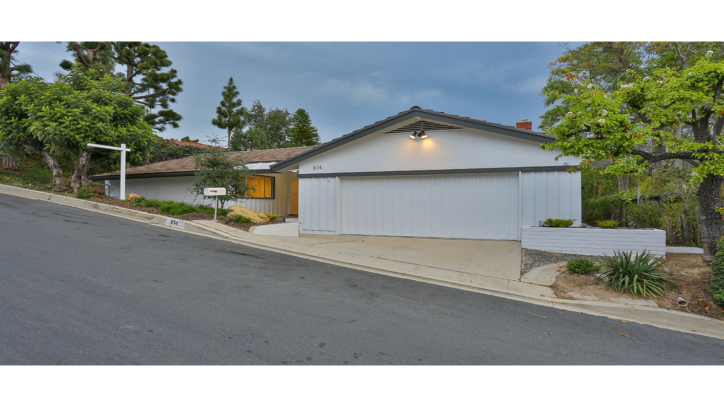 814 Teakwood Road, Los Angeles, CA 90049