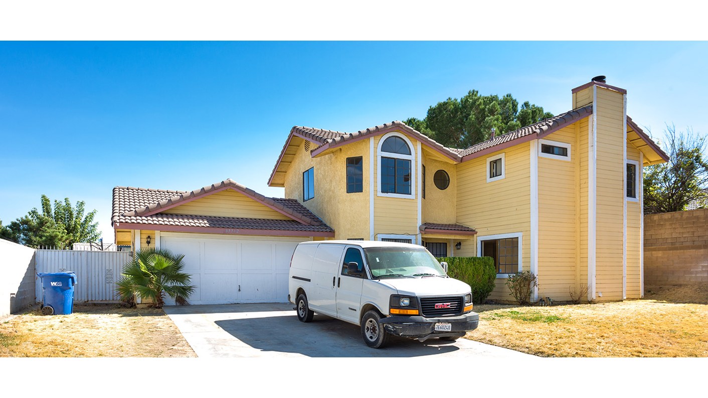 37712 Amber Lane, Palmdale, CA 93550