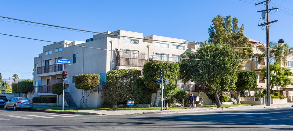 12653 Oxnard Street 8, Los Angeles, CA 91606