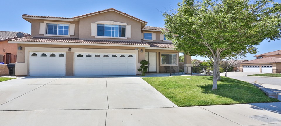 14937 Grays Peak Ave, Fontana, CA 92336