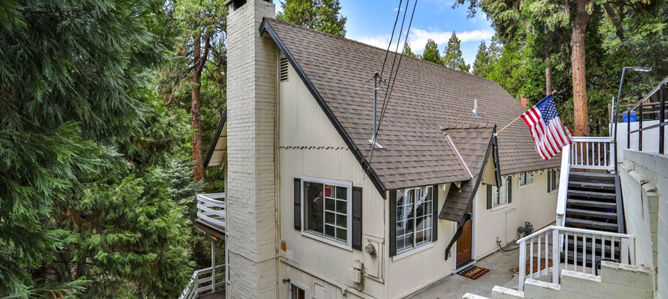 126 California 173, Lake Arrowhead, CA 92352
