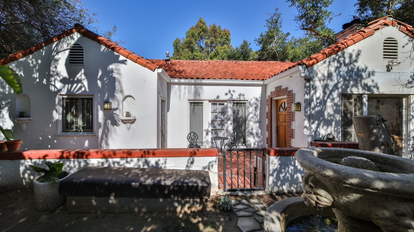 3748 Fredonia Drive, Los Angeles, CA 90068
