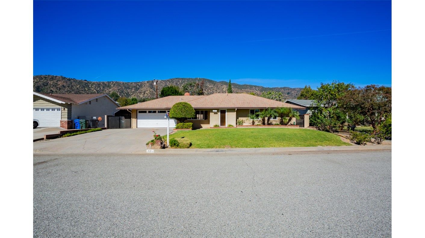 521 West Whitcomb Avenue, Glendora, CA 91741