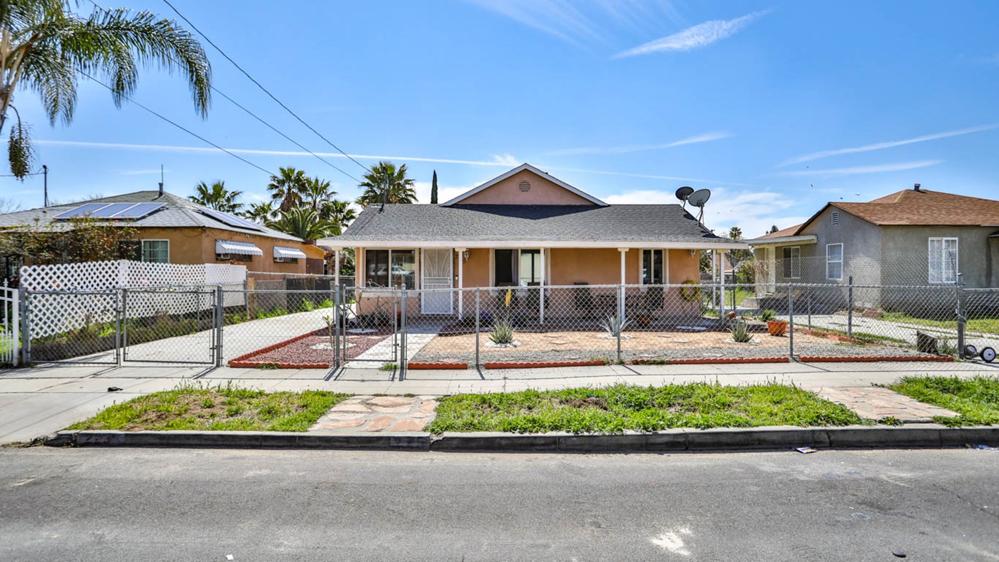 225 East Wilson Street, Rialto, CA 92376