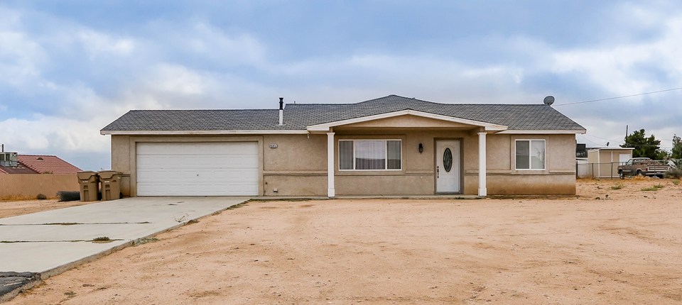 15915 Arbury St, Hesperia, CA 92345