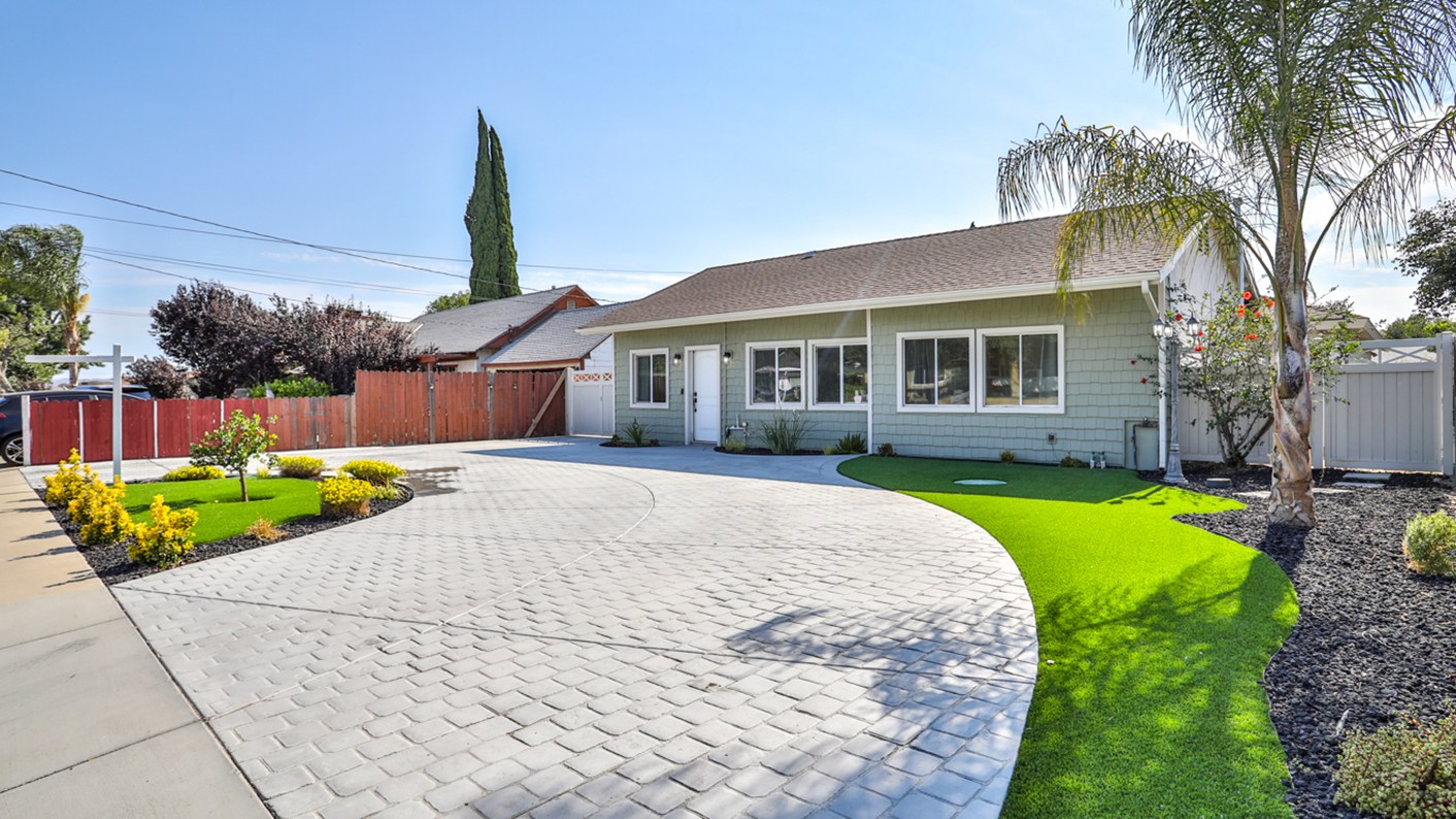 11728 Roswell Avenue, Chino, CA 91710