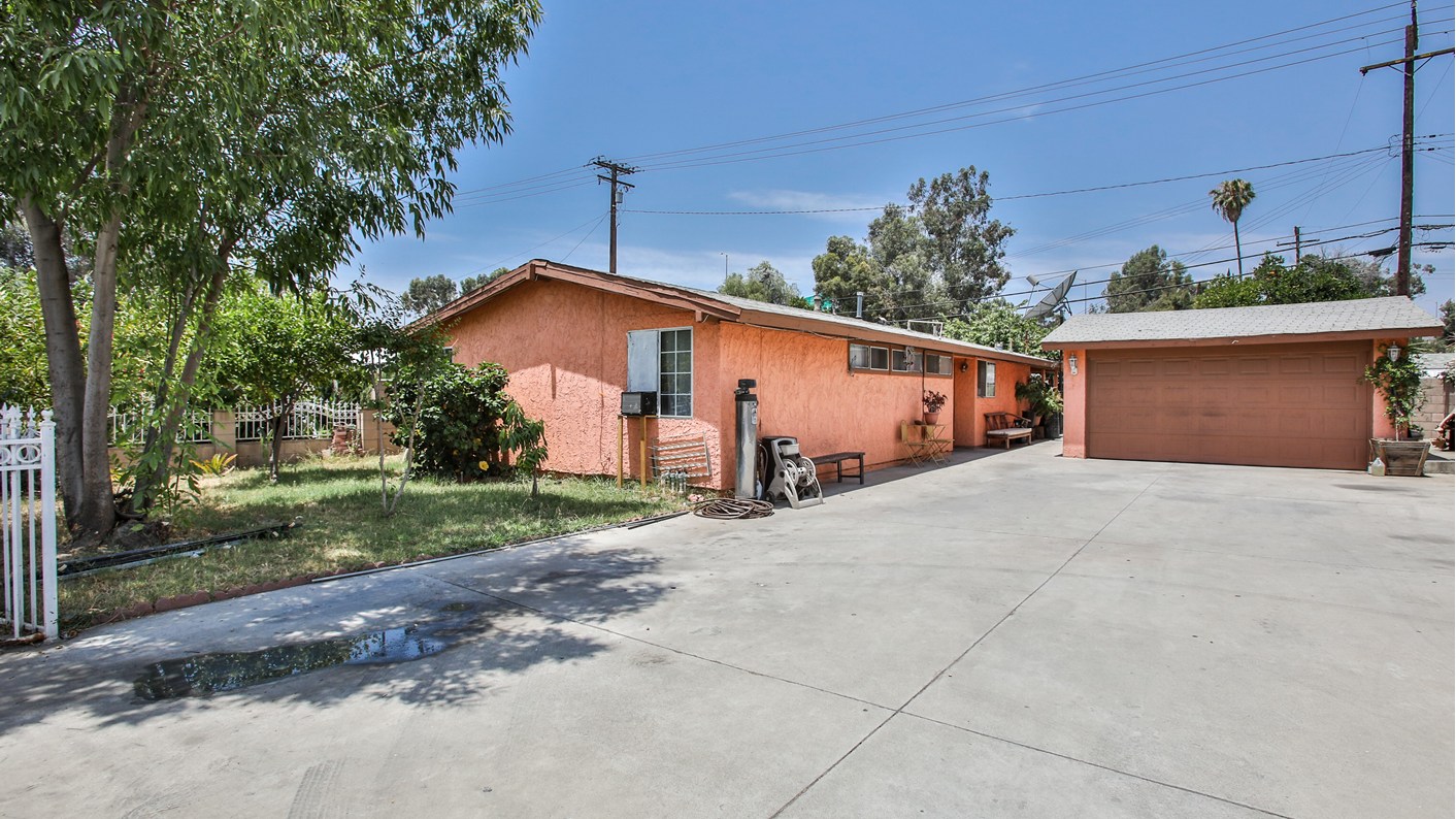 2705 Barjud Avenue, Pomona, CA 91768