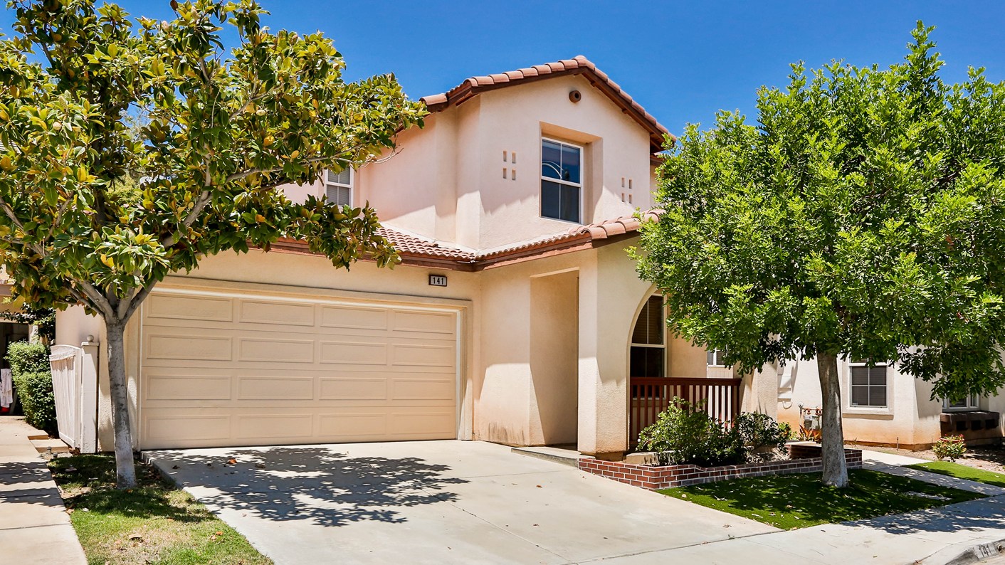 141 Lydia Ln, Corona, CA 92882