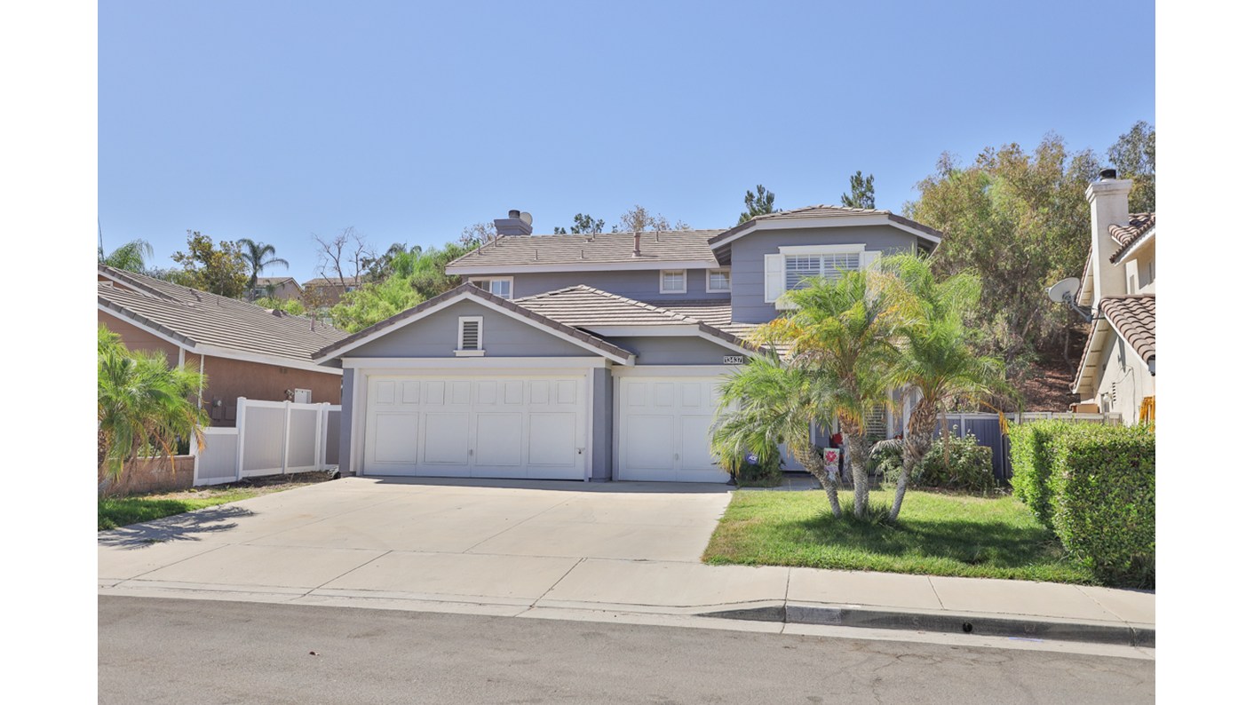 13437 Fairfield Drive, Corona, CA 92883