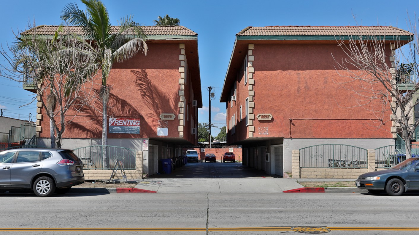 8975 State Street, South Gate, CA 90280