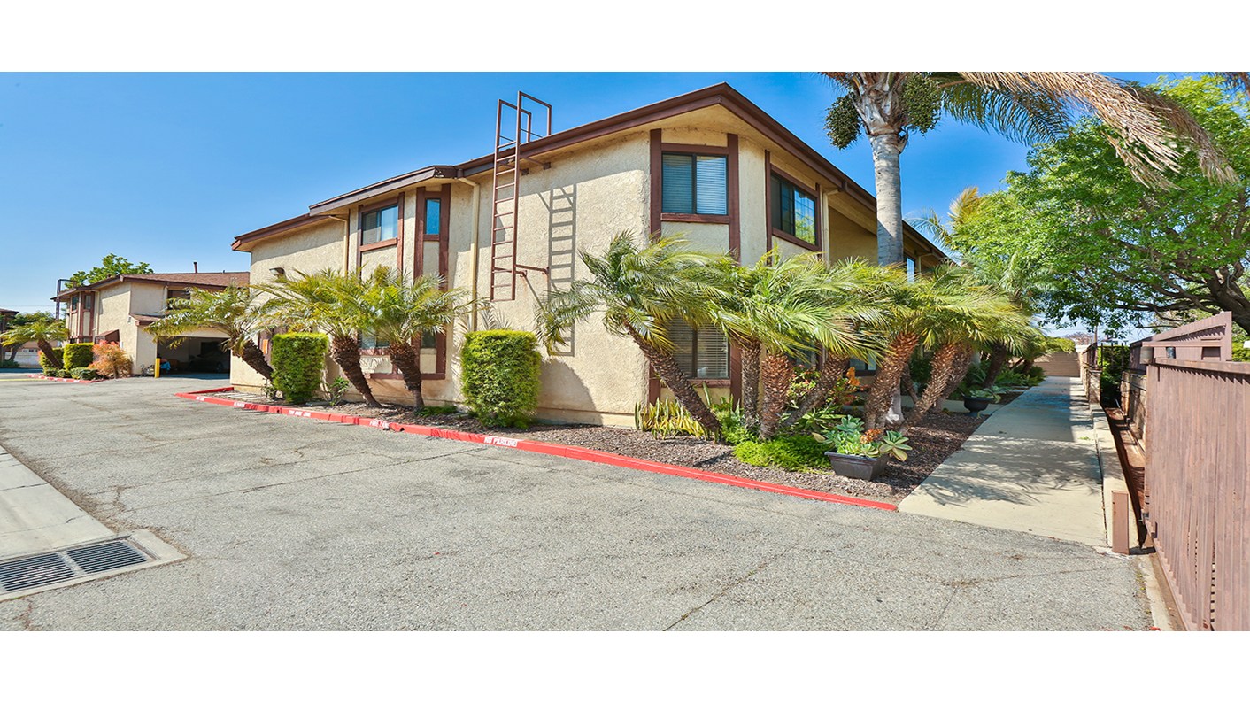 14425 Chadron Avenue Unit 5, Hawthorne, CA 90250