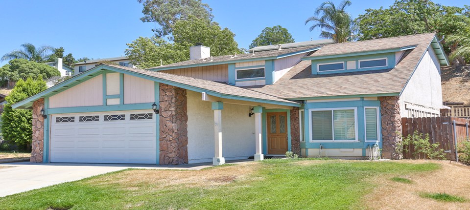 14579 Long View Dr, Fontana, CA 92337