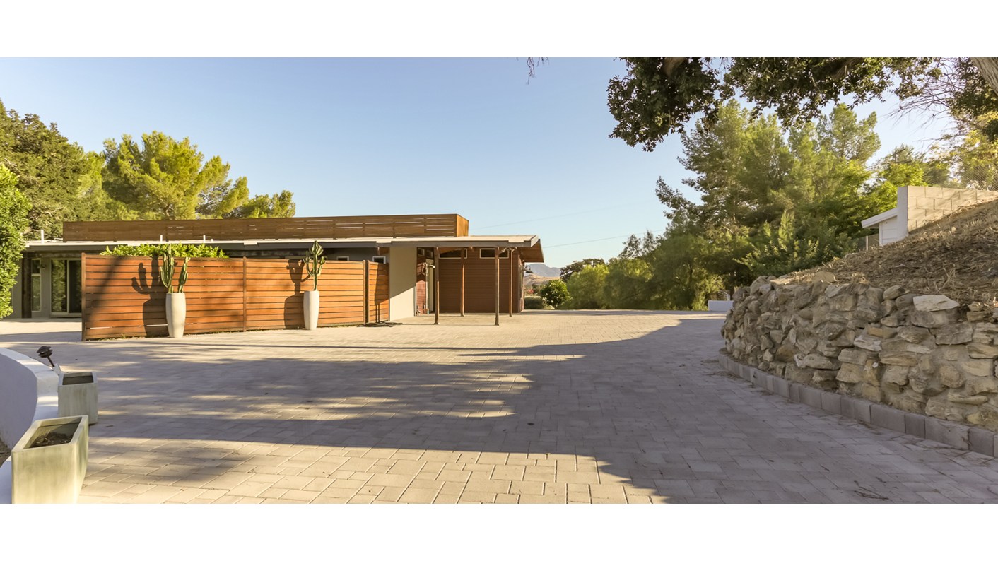 28318 Balkins Drive, Agoura Hills, CA 91301