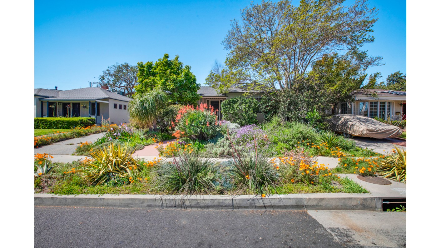 549 North Griffith Park Drive, Burbank, CA 91506