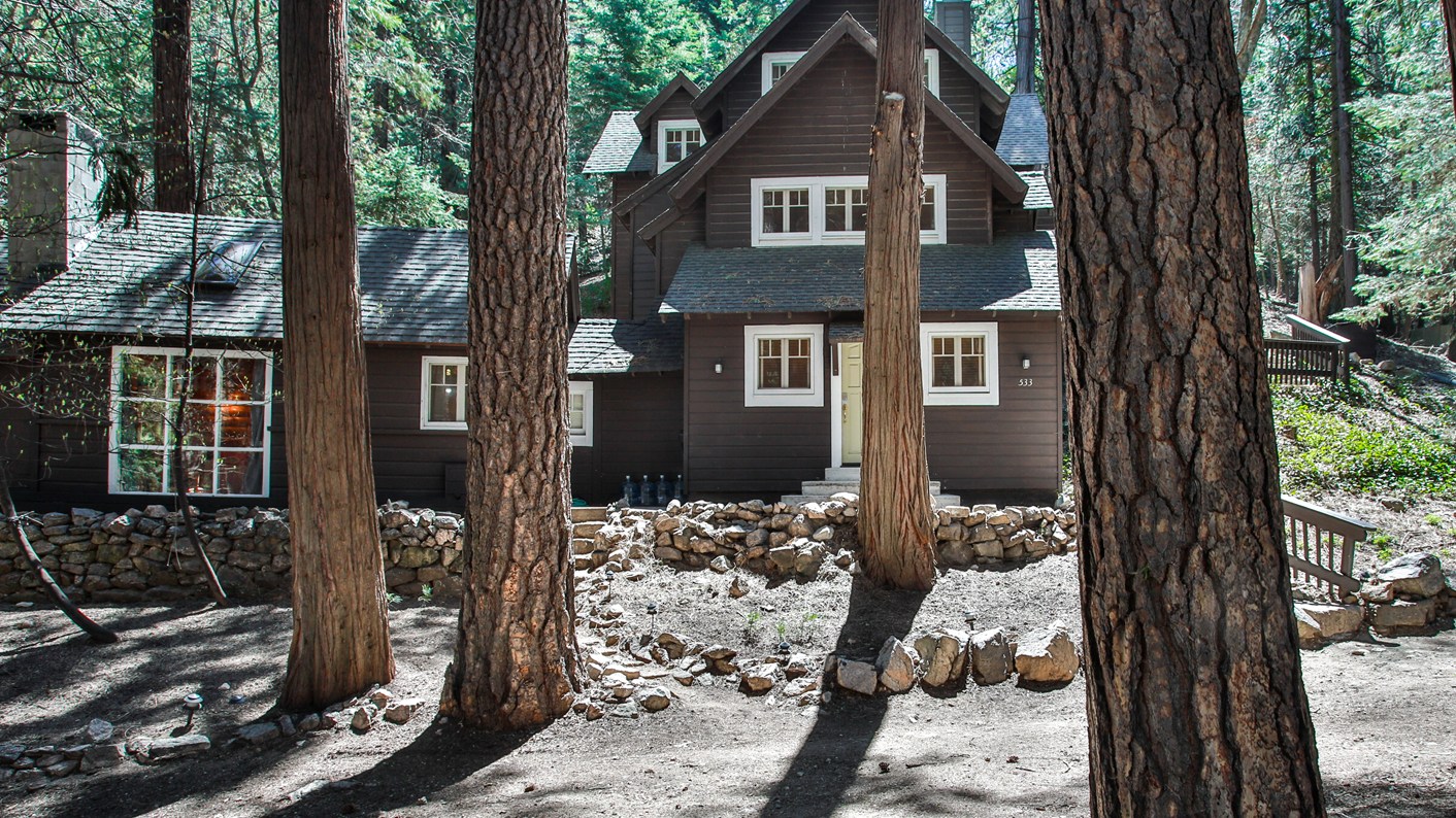 533 Cottage Grove Road, Lake Arrowhead, CA 92352