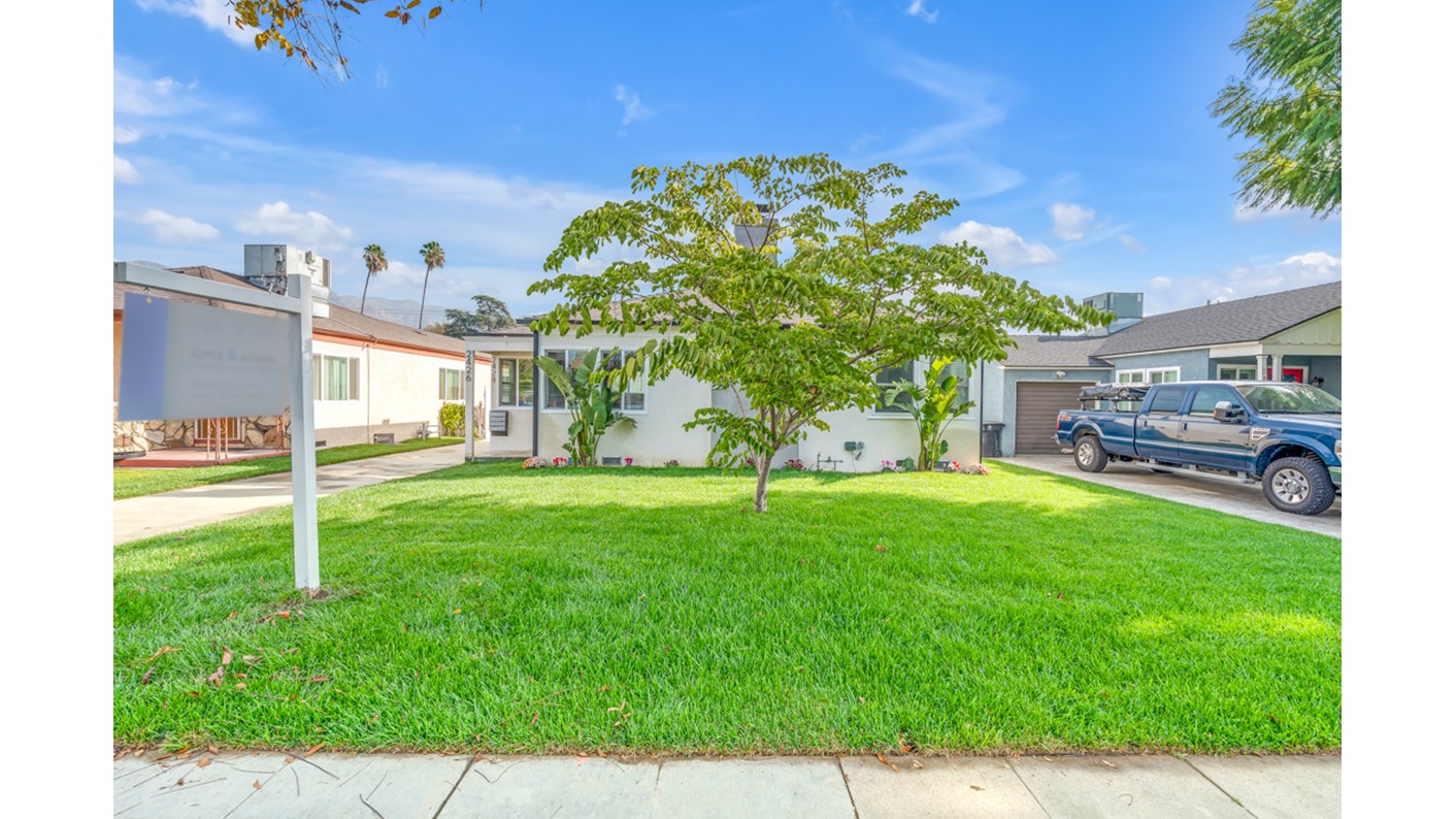 2426 North Myers Street, Burbank, CA 91504