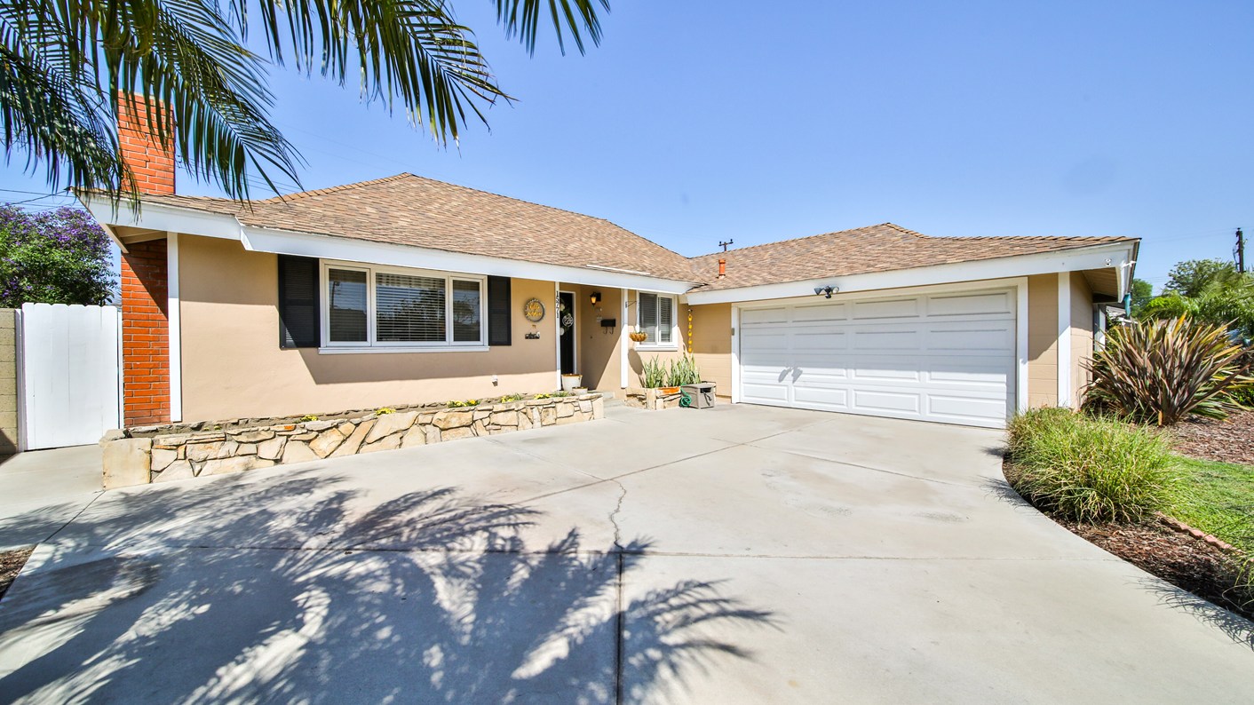 15771 Belfast Lane, Huntington Beach, CA 92647