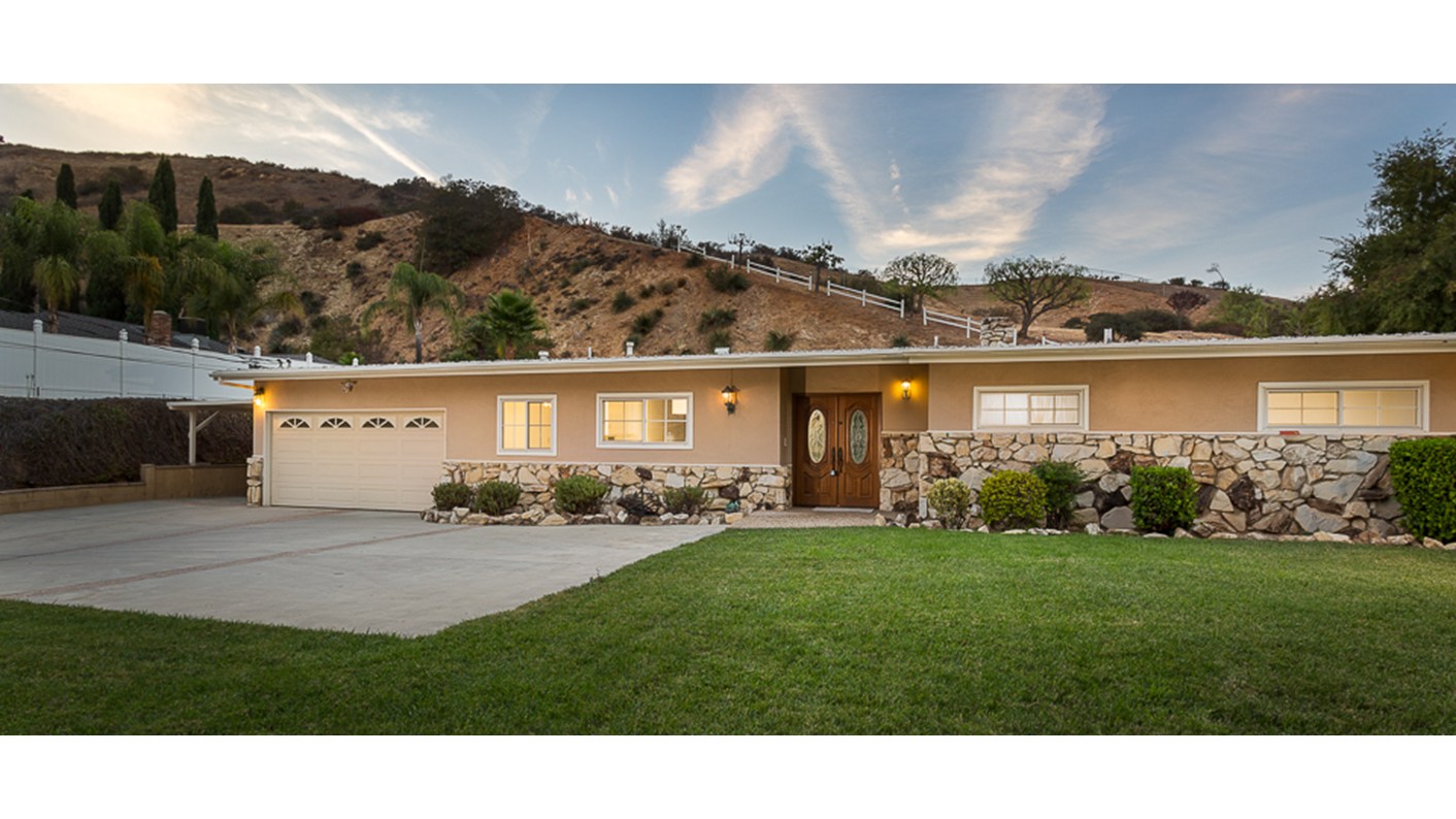 9483 Wheatland Avenue, Sunland, CA 91040