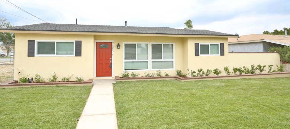 7485 Locust Ave, Fontana, CA 92336