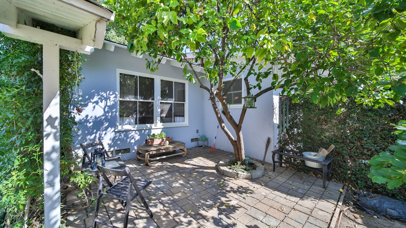 126 West Gladstone Street, San Dimas, CA 91773