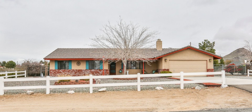 16042 Venango Rd, Apple Valley, CA 92307
