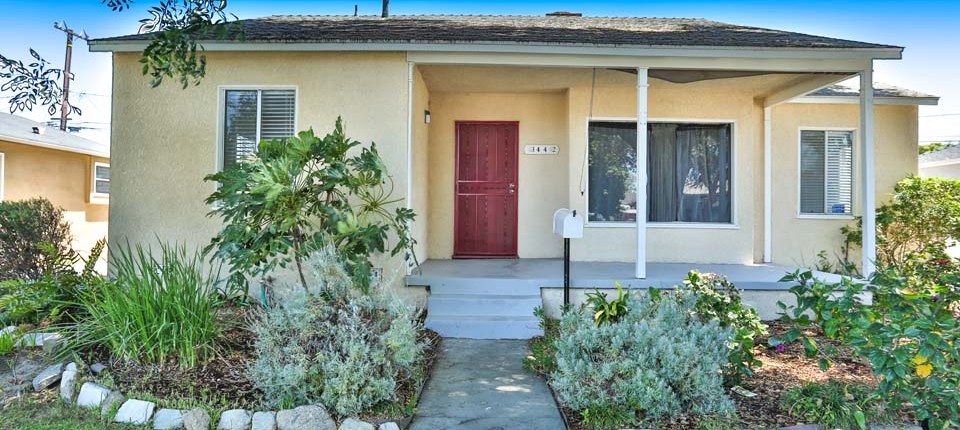 3442 N Greenbrier Rd, Long Beach, CA 90808