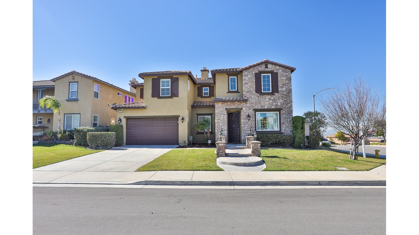 16001 Blue Mountain Court, Riverside, CA 92503