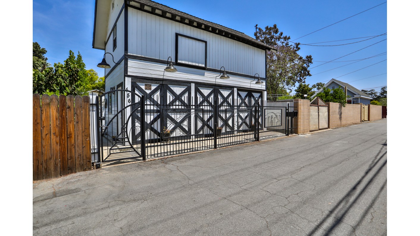 520 North Vine Avenue, Ontario, CA 91762
