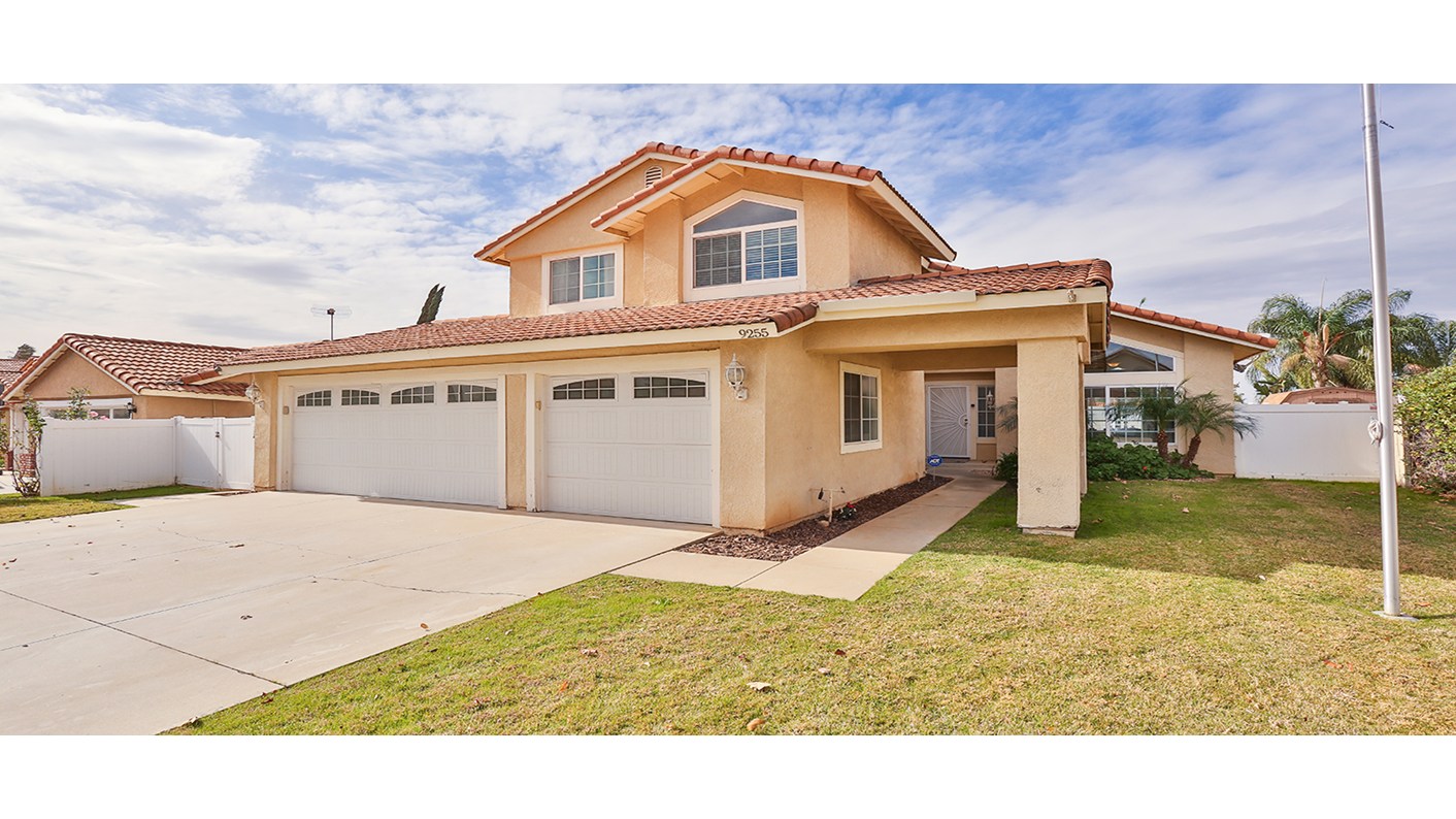 9255 Middlefield Drive, Riverside, CA 92508
