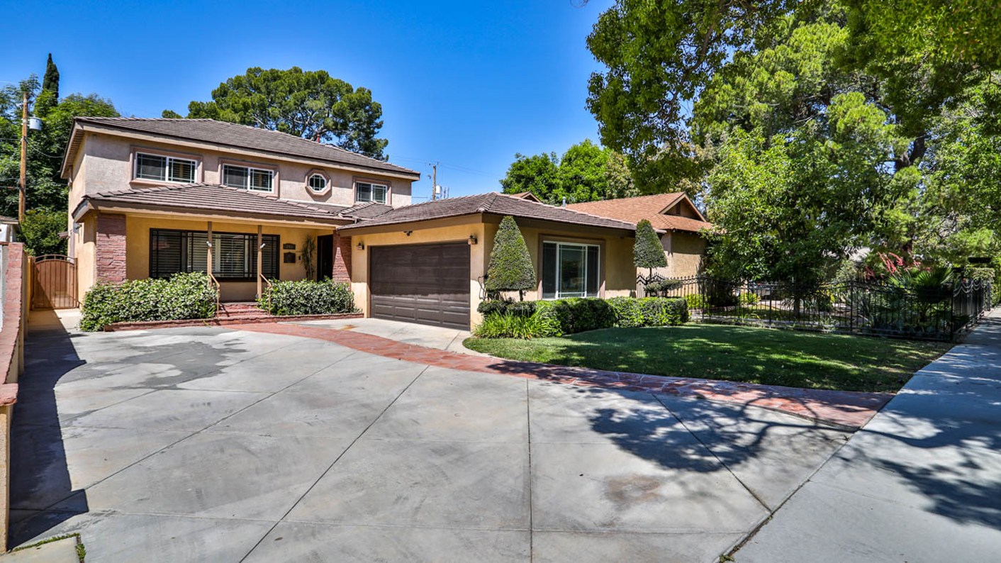 243 South Keystone Street, Burbank, CA 91506