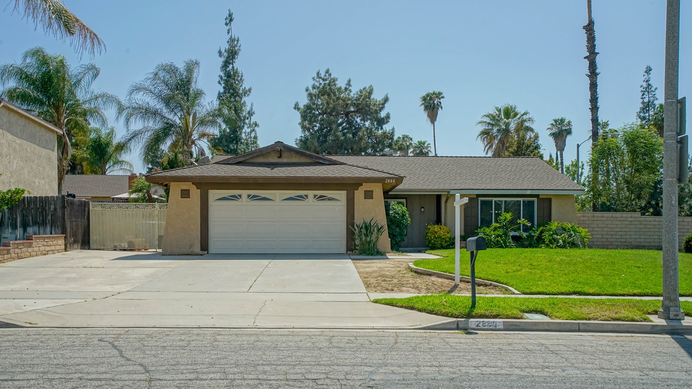 2880 Gibson Street, Riverside, CA 92503
