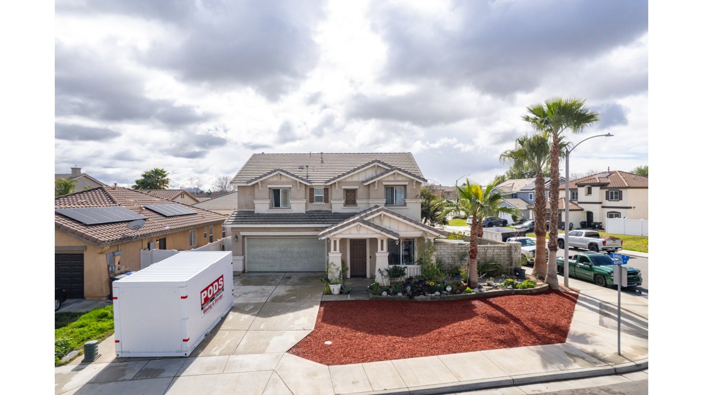 1017 Bunting Way, Perris, CA 92571