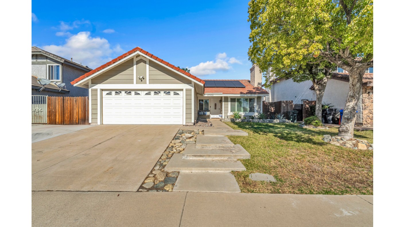 17036 Lurelane Street, Fontana, CA 92336
