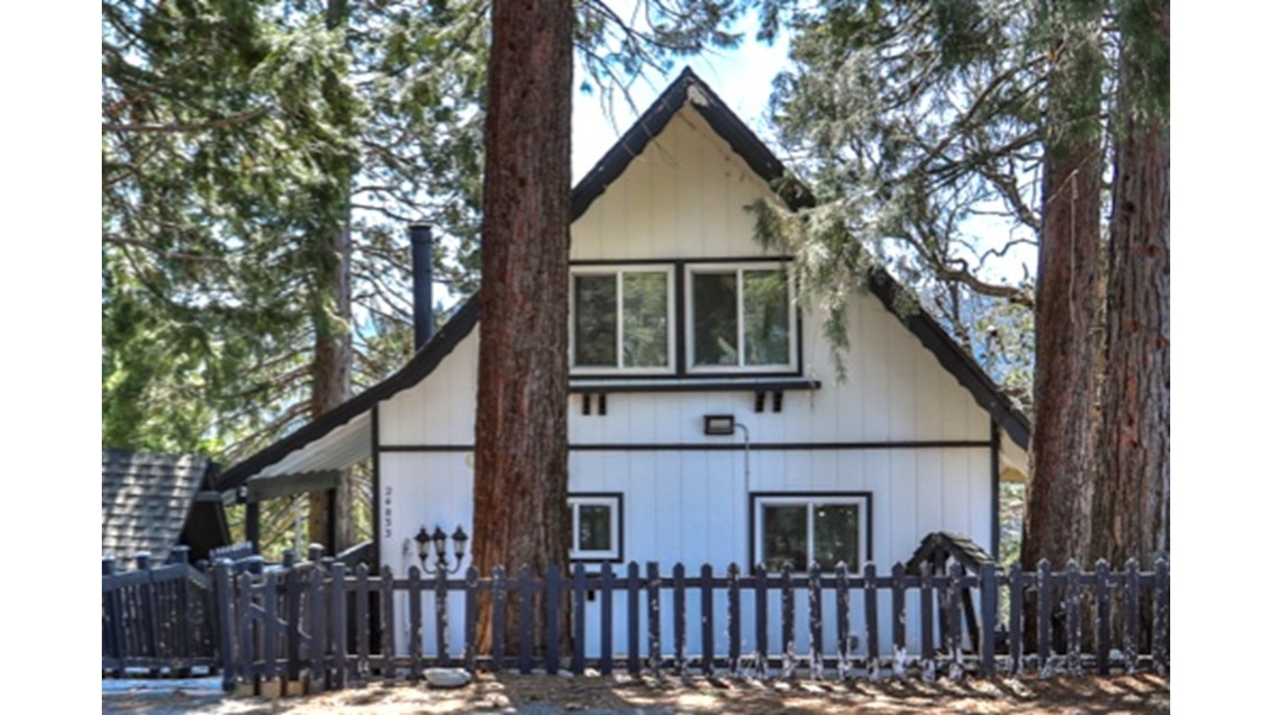 24833 Matterhorn Court, Crestline, CA 92325