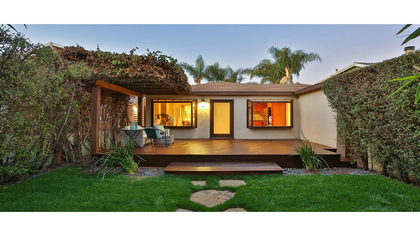 3016 Thatcher Avenue, Los Angeles, CA 90292